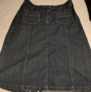 Midlength denim skirt.